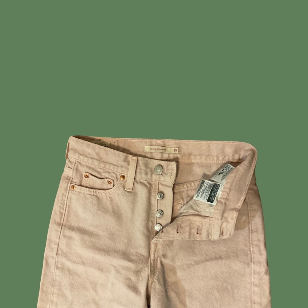 PINK LEVI’S straight leg - Picture 2 of 3